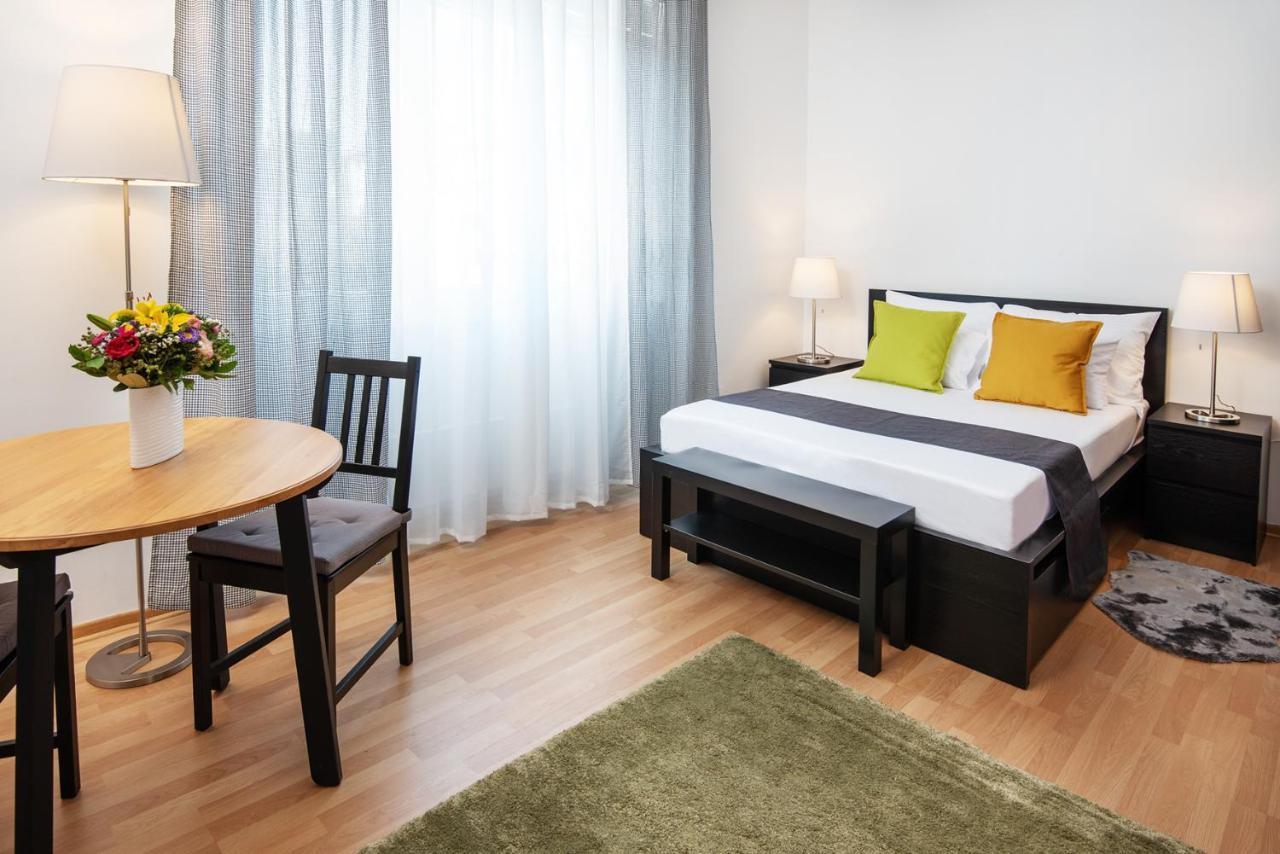 Studio Apartment Financial Park Belgrade Exterior photo